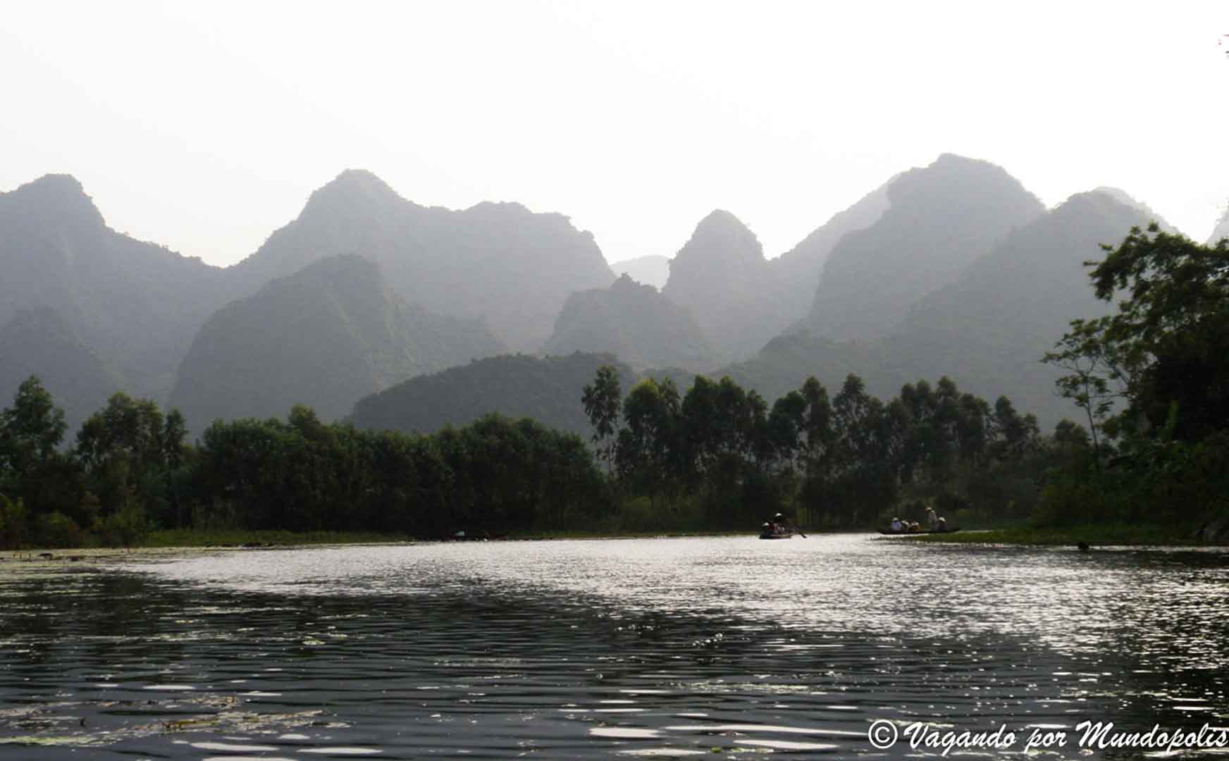pagoda-perfume-vietnam