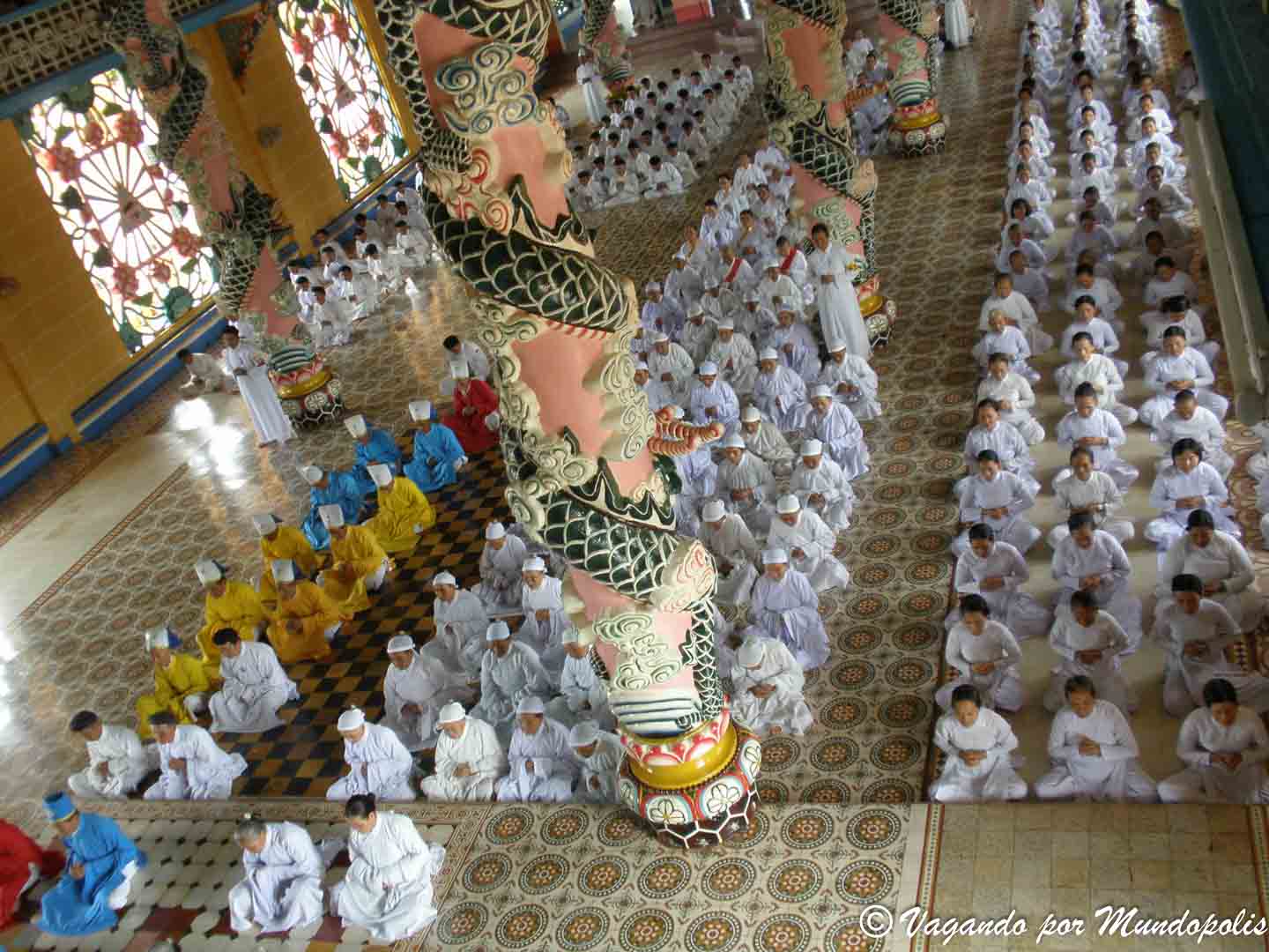 templo-cao-dai-vietnam